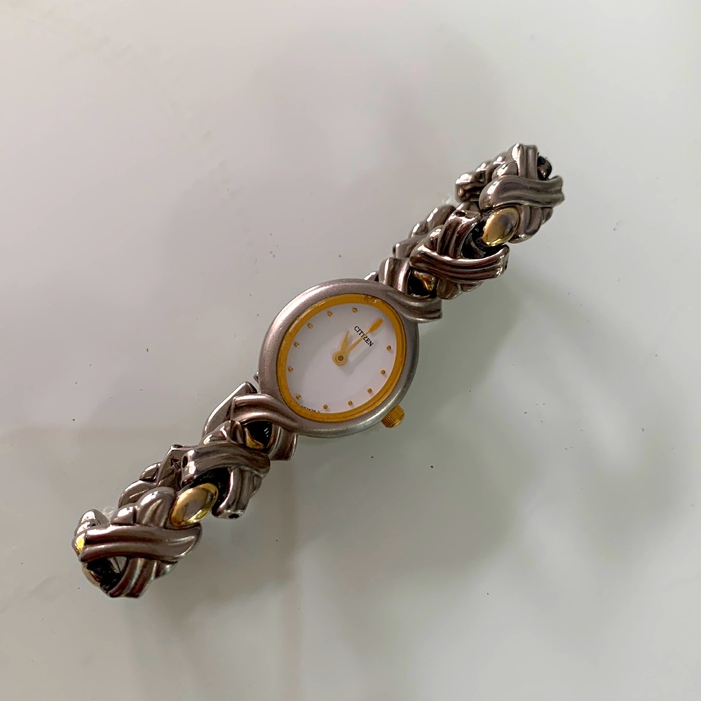 Ladies Vintage Citizen Two Tone Stainless Steel Watch